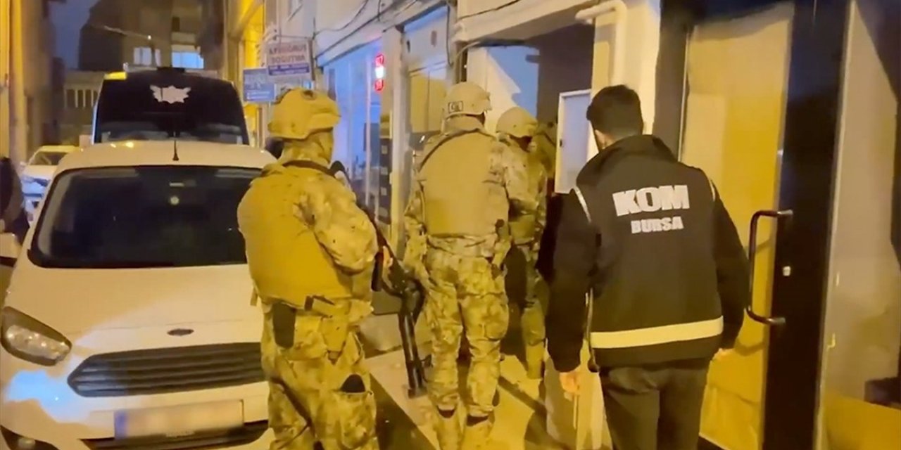 Organize Suç Örgütlerine Yönelik Operasyonlarda 74 Şüpheli Yakalandı