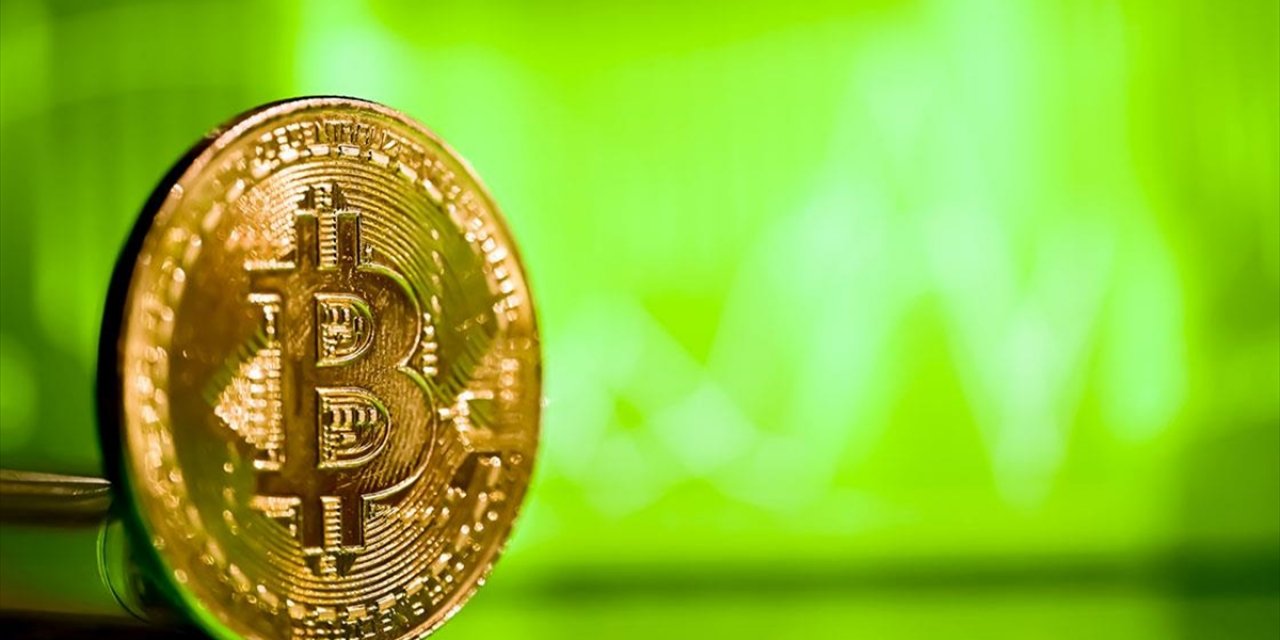 Bitcoin'in Fiyatı Küresel Ekonomideki Belirsizliklerle Yüzde 6'dan Fazla Düştü
