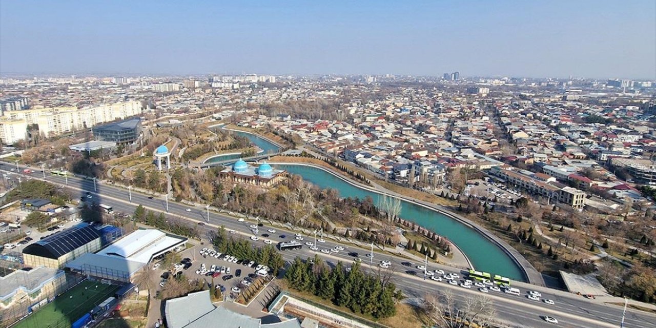 Taşkent Televizyon Kulesi Orta Asya'nın En Yüksek Yapısı Olarak Öne Çıkıyor