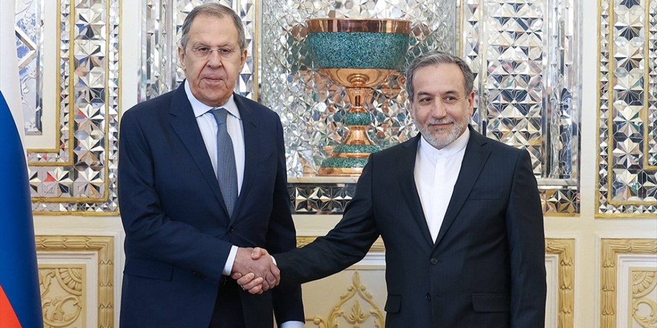 İran Dışişleri Bakanı Erakçi İle Rus Mevkidaşı Lavrov, Tahran'da Görüştü