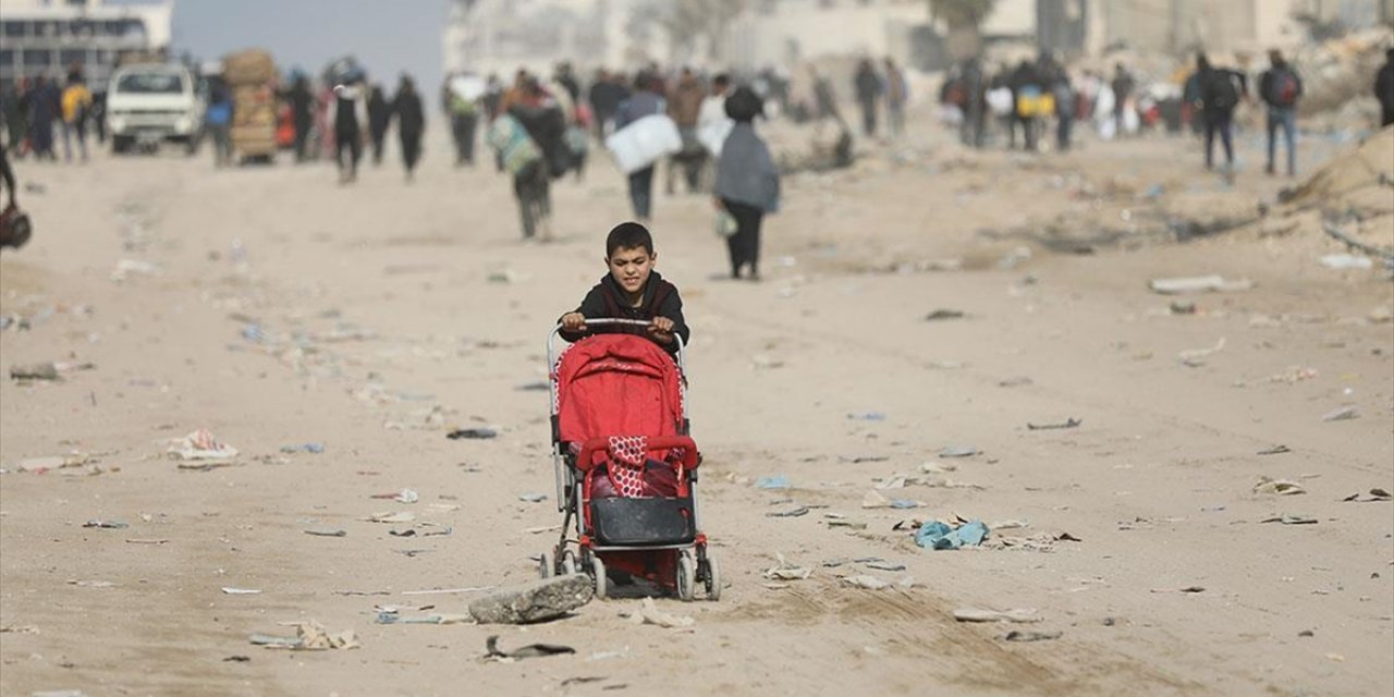 İsrail'in Yardım Girişini Kısıtladığı Gazze'de 2 Aylık Sıla Bebek Soğuktan Öldü
