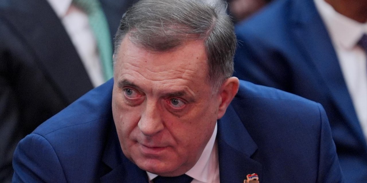 Bosnalı Sırp Lider Dodik'e "Yüksek Temsilcilik'e Saygı Duymamak" Suçundan 1 Yıl Hapis Cezası