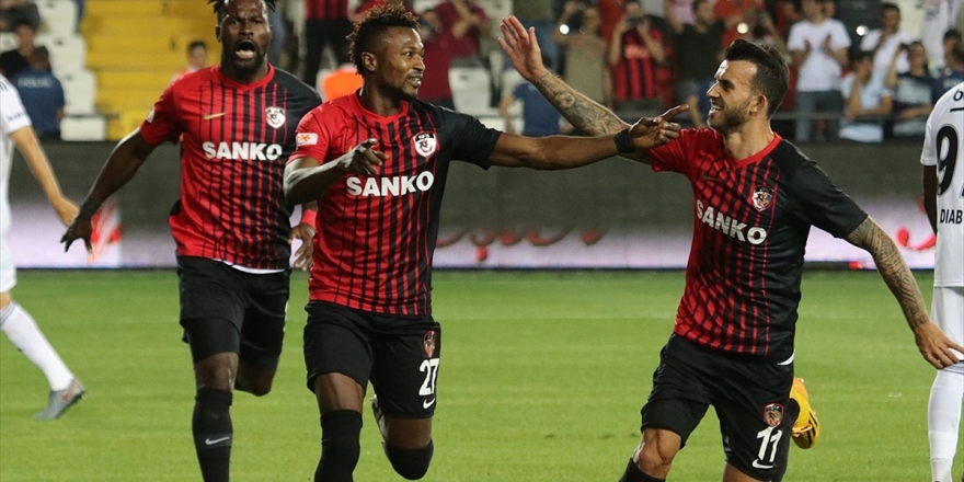 Gazişehir Gaziantep'in Maçları Hem Gollü Hem 'Renkli'