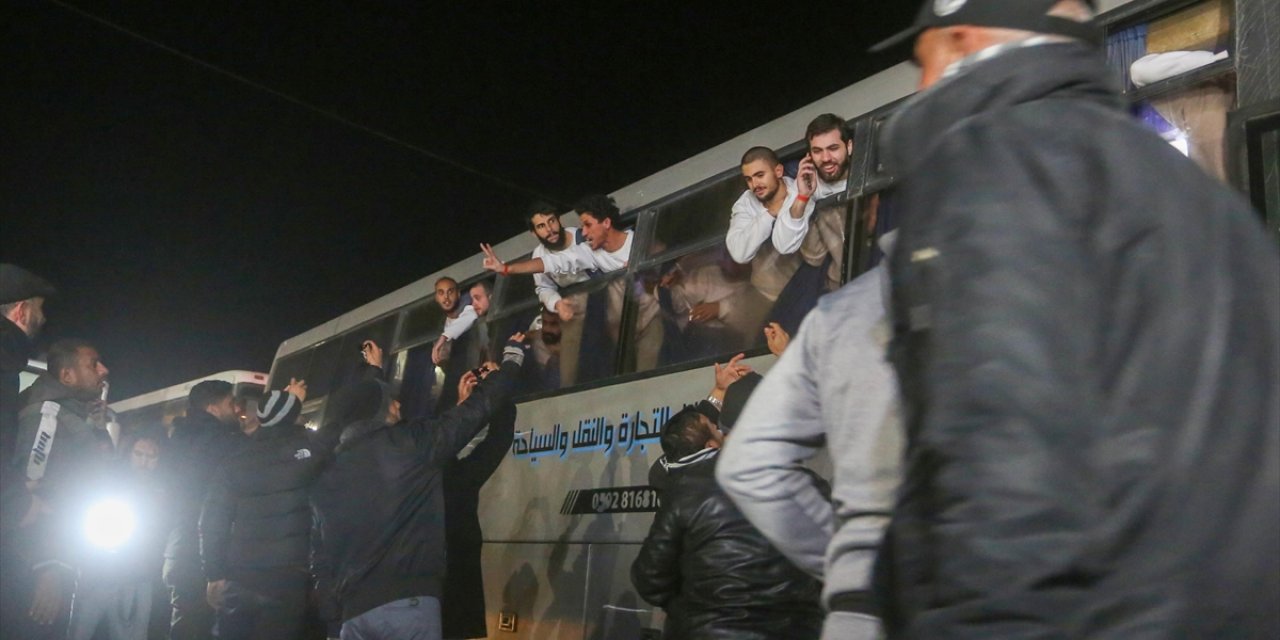 İsrail, Teslim Aldığı 4 Cesedin Teşhisi Yapılana Kadar 46 Filistinlinin Serbest Bırakılmasını Erteledi