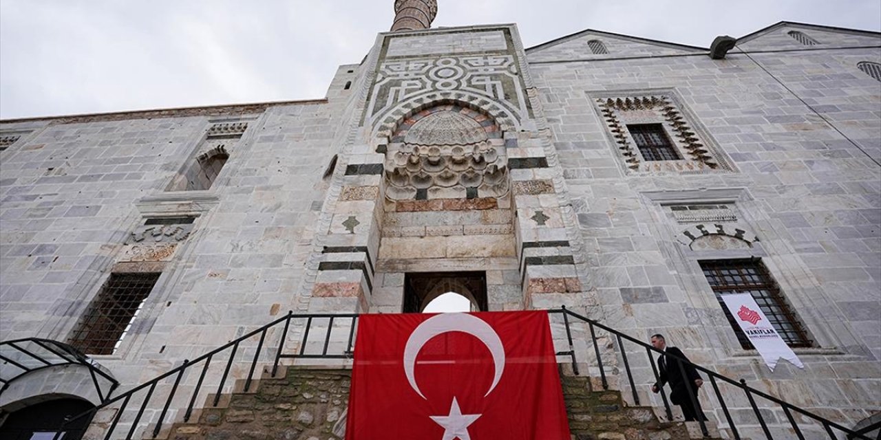 Restorasyonu Biten 650 Yıllık İsa Bey Camisi Yeniden Cemaatiyle Buluştu