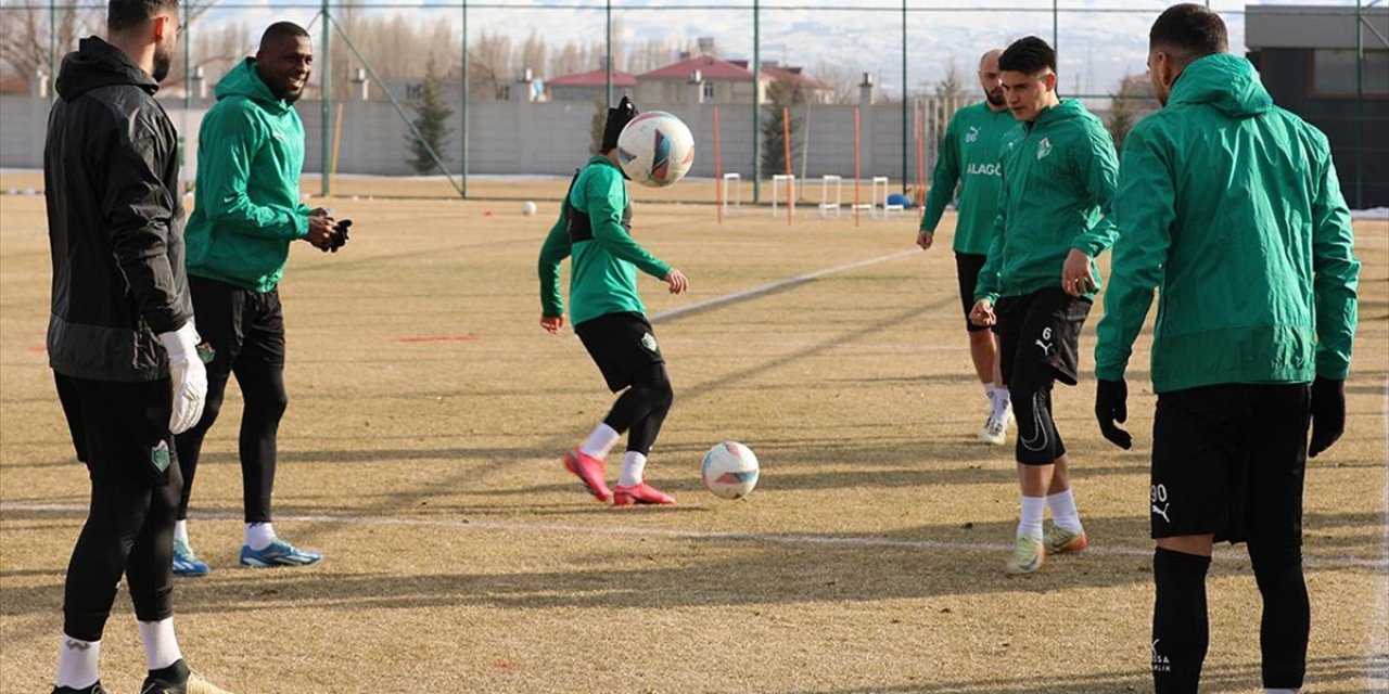 Iğdır FK, Çorum FK Maçından 3 Puan Alarak Çıkışını Sürdürmeyi Hedefliyor