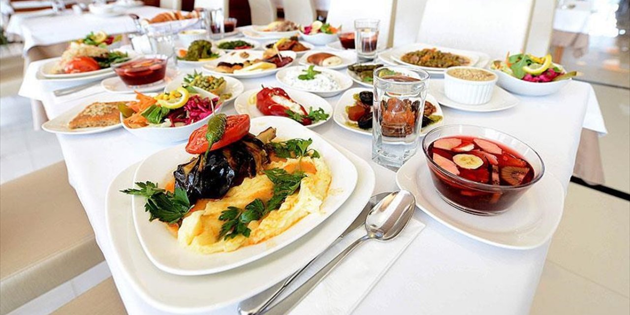 Restoran Ve Vatandaşlara "İftar Sofralarında İsrafa Dikkat" Uyarısı