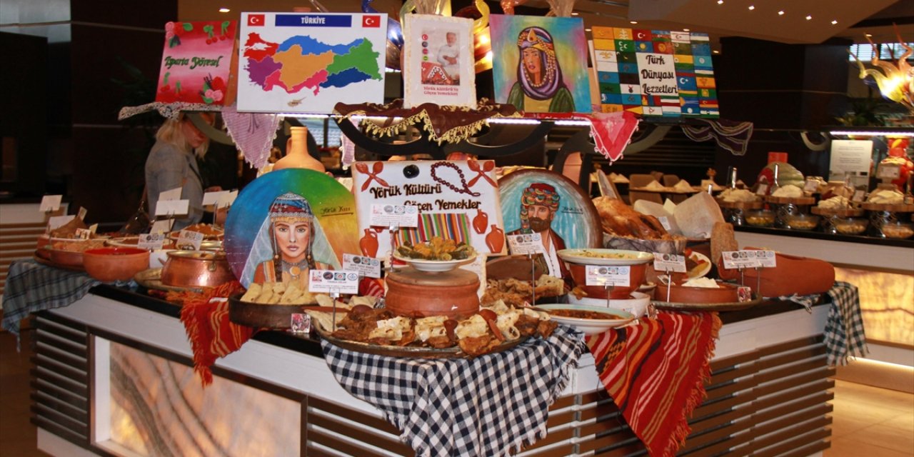 Antalya'da Turistlere Yörük Lezzetlerini Tattırdılar