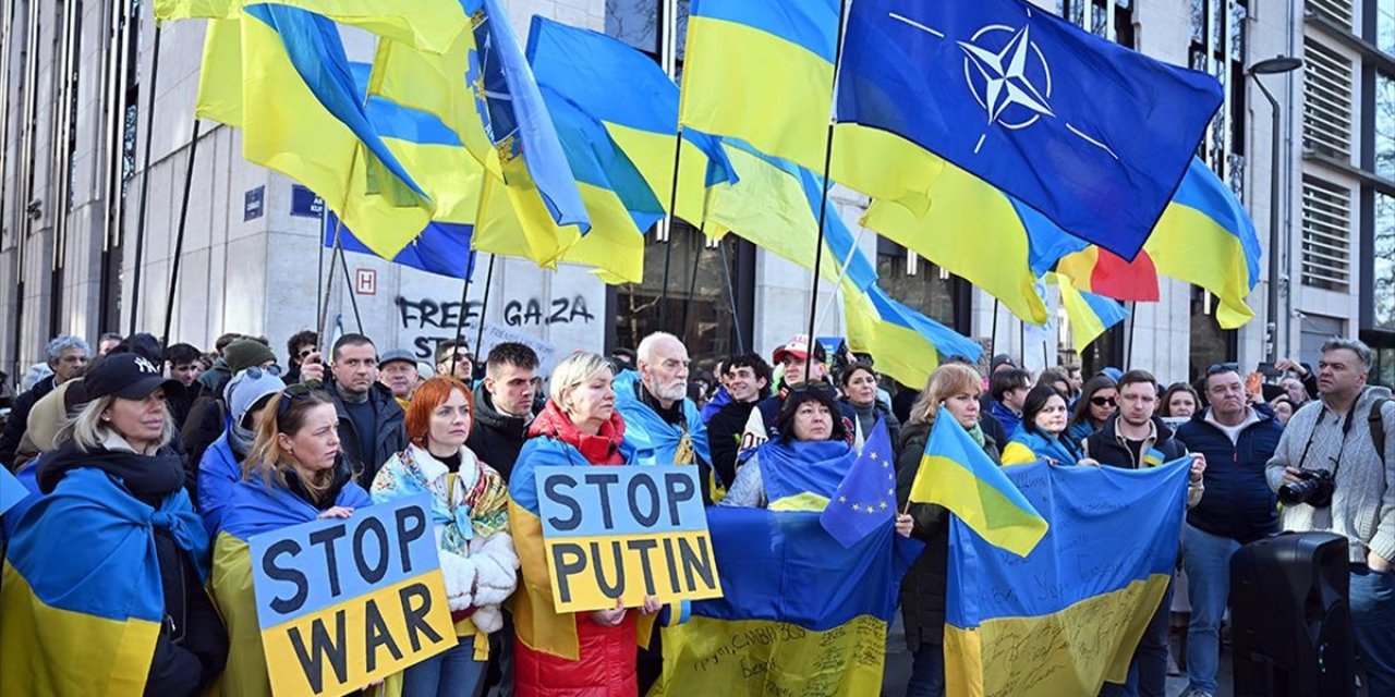 Brüksel'de Abd Başkanı Trump Karşıtı Protesto Düzenlendi
