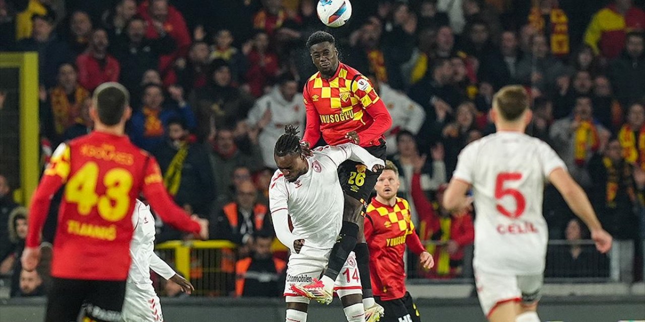 Göztepe İle Samsunspor Haftayı 1'er Puanla Kapattı