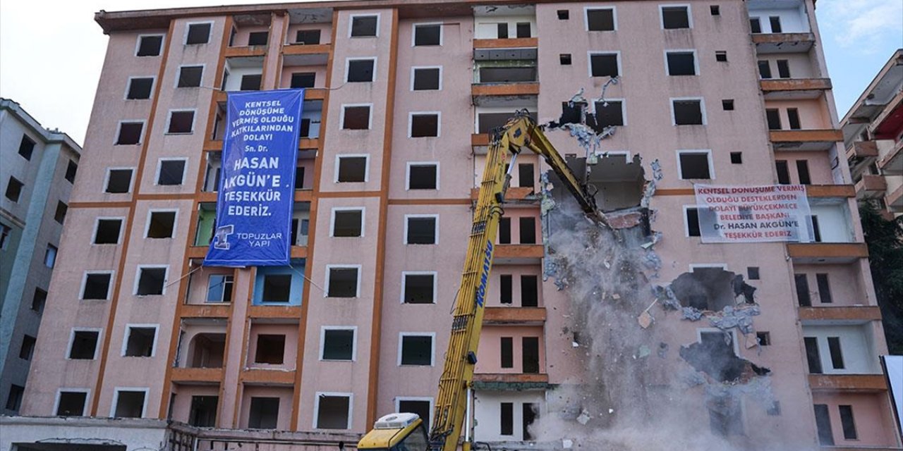 Büyükçekmece'de Kentsel Dönüşüm Kapsamında 10 Bina Yıkılıyor