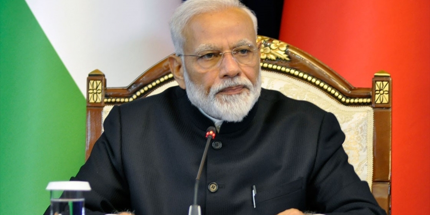 Pakistan'dan Modi'ye Uçuş İzni Çıkmadı