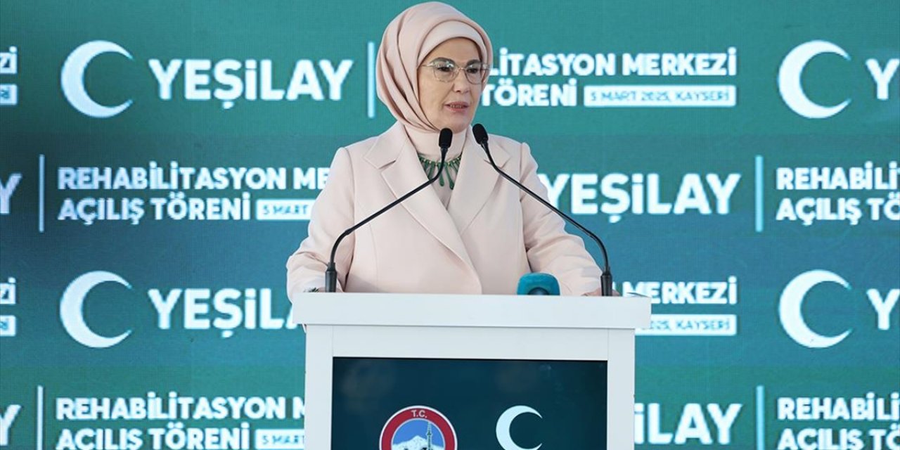 Emine Erdoğan: Aile Yılı İlan Ettiğimiz Bu Yılda, Bağımlılıklarla Mücadelede Son Derece Kararlıyız