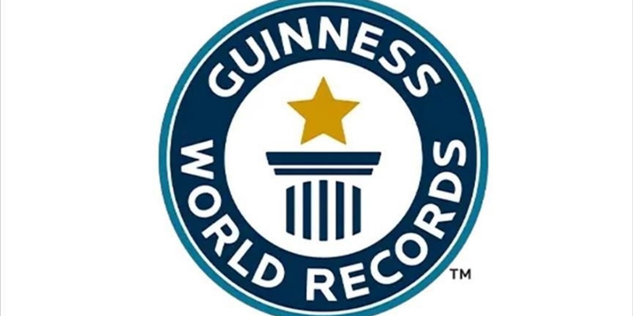 Japon Hakoişi 108 Yaşında "Dünyanın Çalışan En Yaşlı Kadın Berberi" Olarak Guinness'e Girdi