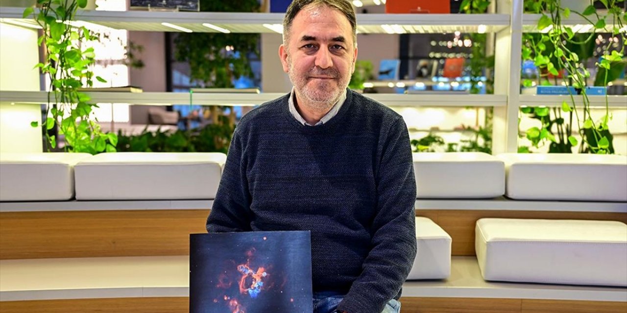 Türk Fotoğrafçının "Yıldız Tozu" Adlı Eseri, 46 Günlük Yolculuğun Ardından Ay'a Ulaştı