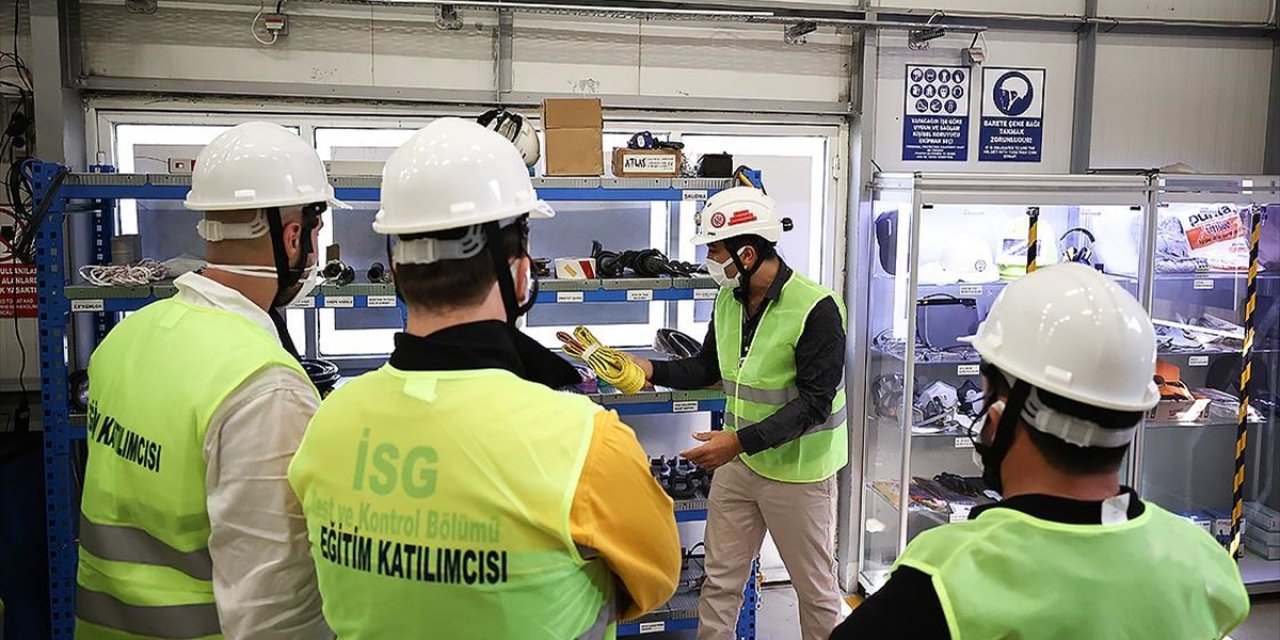 İş Yerlerinde Uygulanan İSG Hizmetlerine Dair Yönetmeliklerde Değişiklik Yapıldı