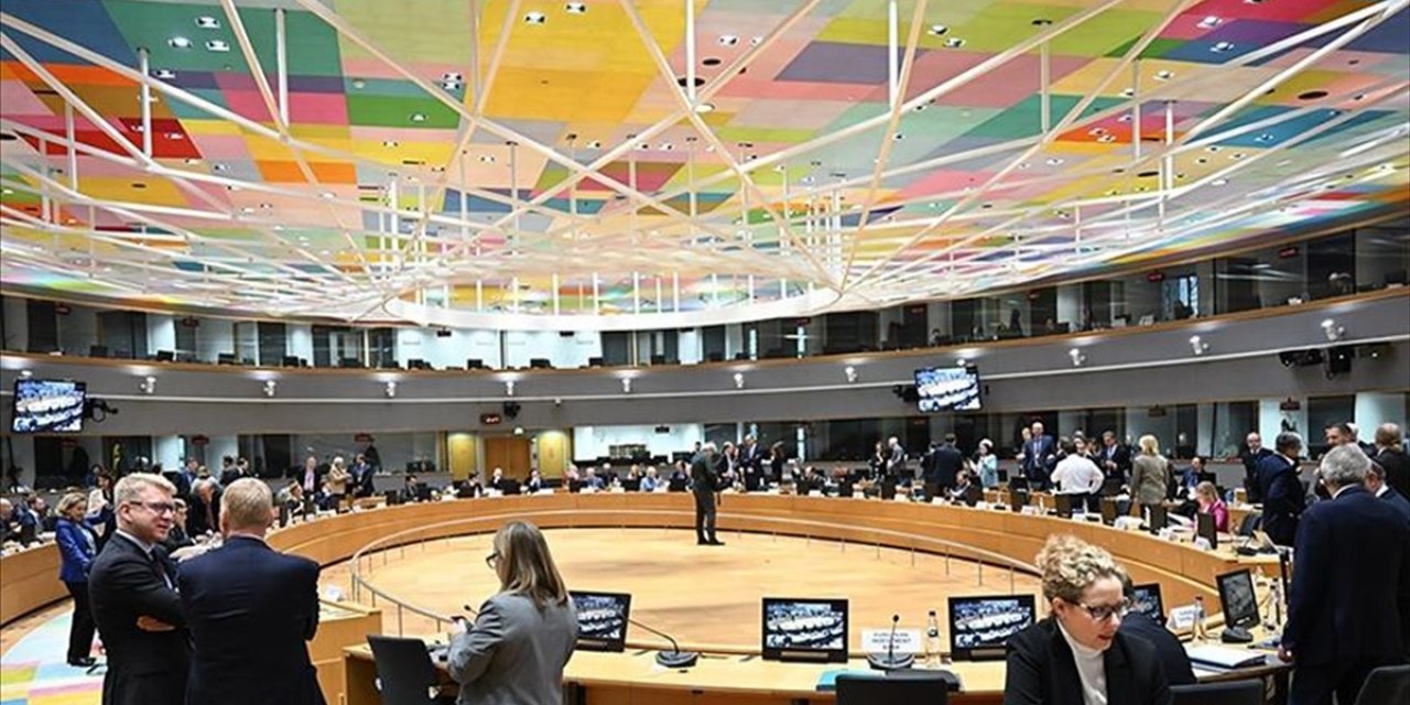 AB Liderleri, Ukrayna ve Savunma Konulu Olağanüstü Zirvede Bir Araya Geliyor