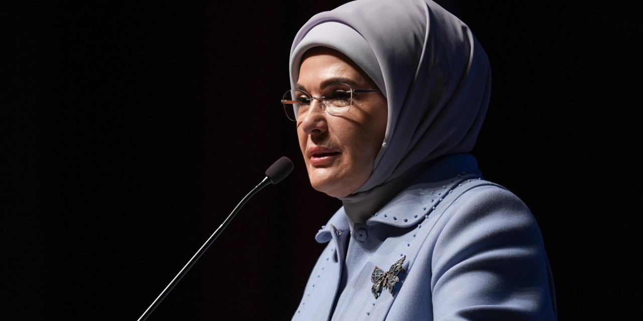 Emine Erdoğan: 105 Yıldır Sarsılmaz Bir İrade Ortaya Koyan Yeşilay'ın Kuruluş Yıl Dönümü Kutlu Olsun