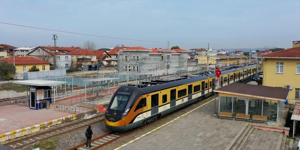 Milli Banliyö Tren Seti Raylara Çıkıyor