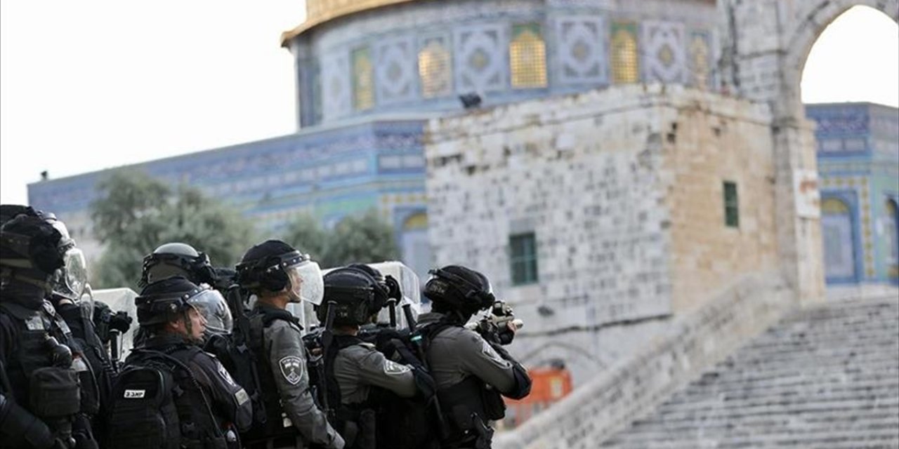 İsrail, Ramazanın İlk Cuması İçin Kudüs'te 3 Bin Polis Görevlendirdi
