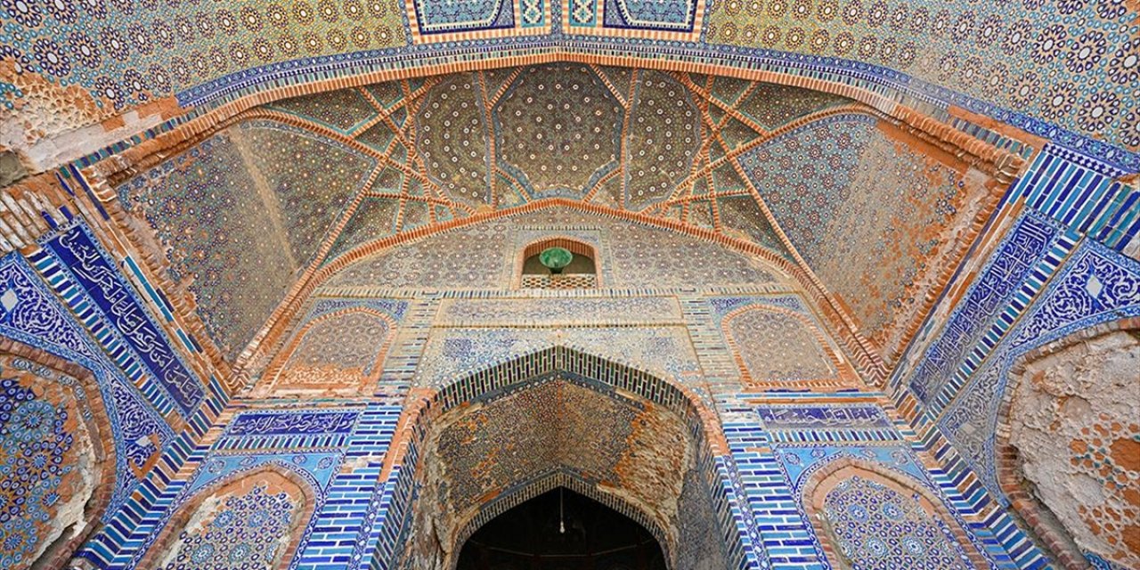 Pakistan'ın Tarihi Camileri Ramazanda Da Ziyaretçilerini Ağırlıyor