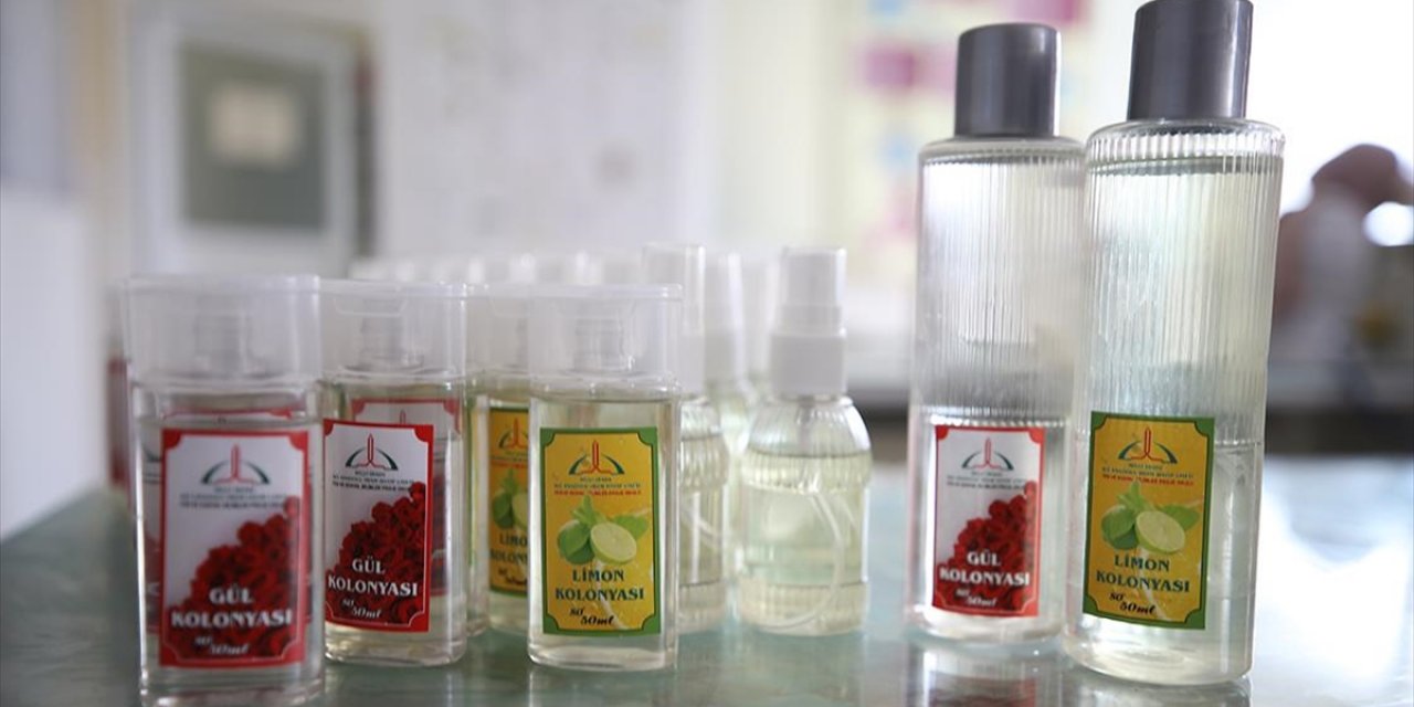 Şanlıurfa'da Atık Yağlar Lise Öğrencilerinin Elinde Sabuna Dönüşüyor