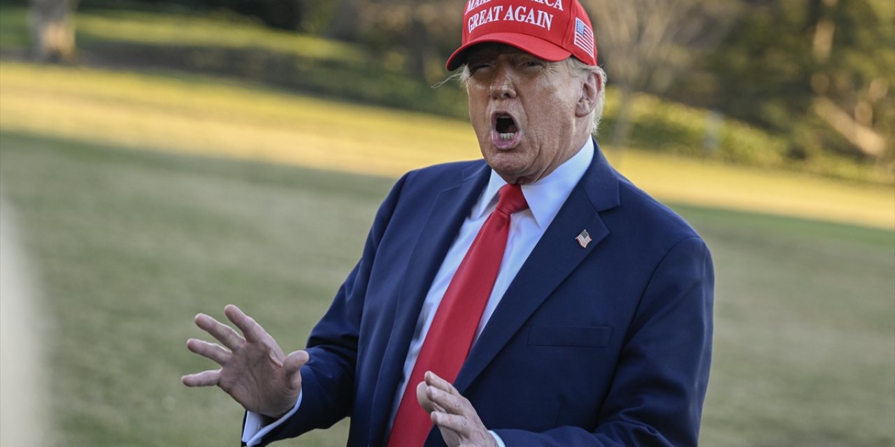 Trump, İki Ünlü Televizyoncu Wallace İle Maddow'un İstifaya Zorlanmaları Gerektiğini Savundu