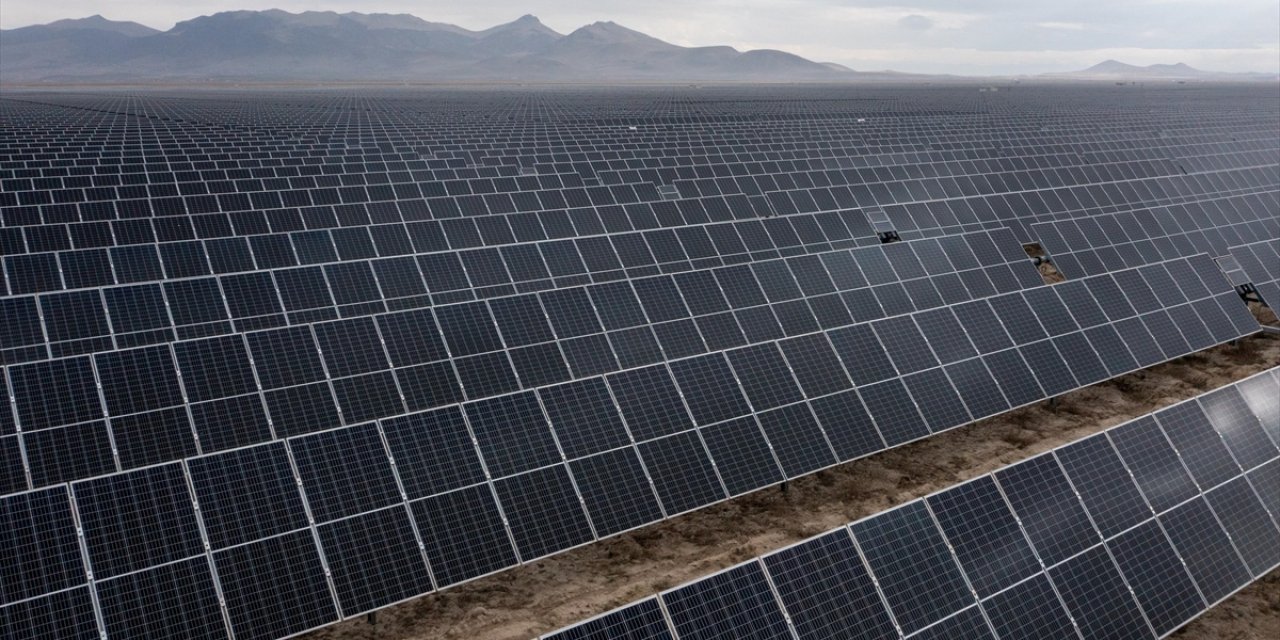 Türkiye'de Güneş Enerjisi Sektöründe Kadın İstihdamı Artıyor