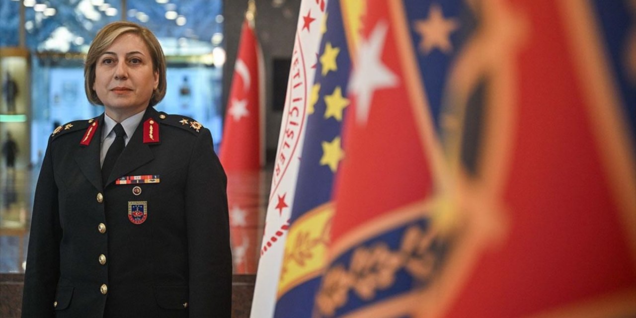 Cumhuriyet'in İlk Kadın Generali Yılmaz: Genç Kız Kardeşlerimizin, Jandarma Ailesine Katılmalarını Bekliyoruz