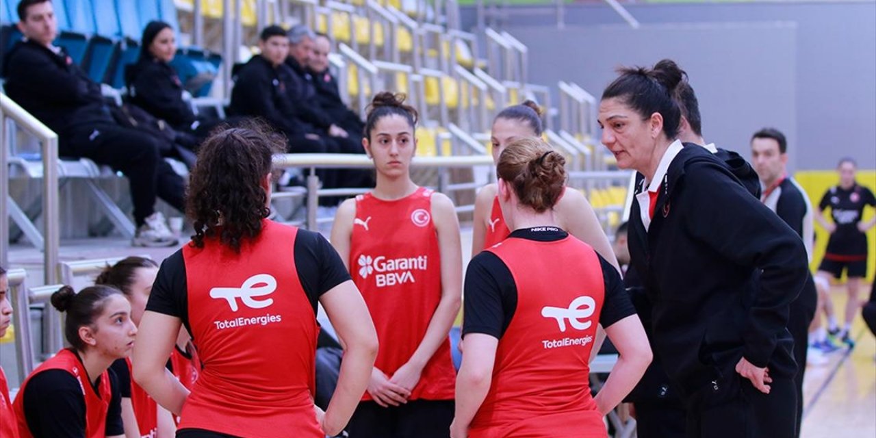 16 Yaş Altı Kızlar Basketbol Milli Takımı'nda Hedef "a Ligi"