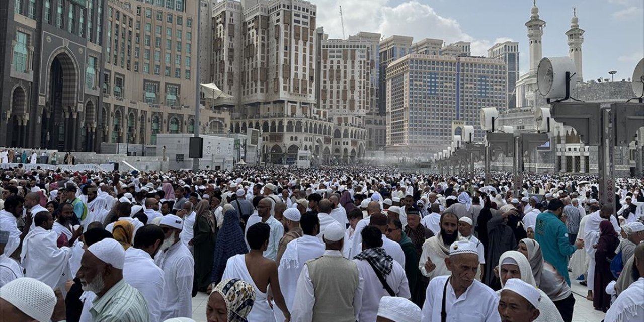 Kabe'de 500 Bin Kişi İle Günlük Umre Rekoru Kırıldı