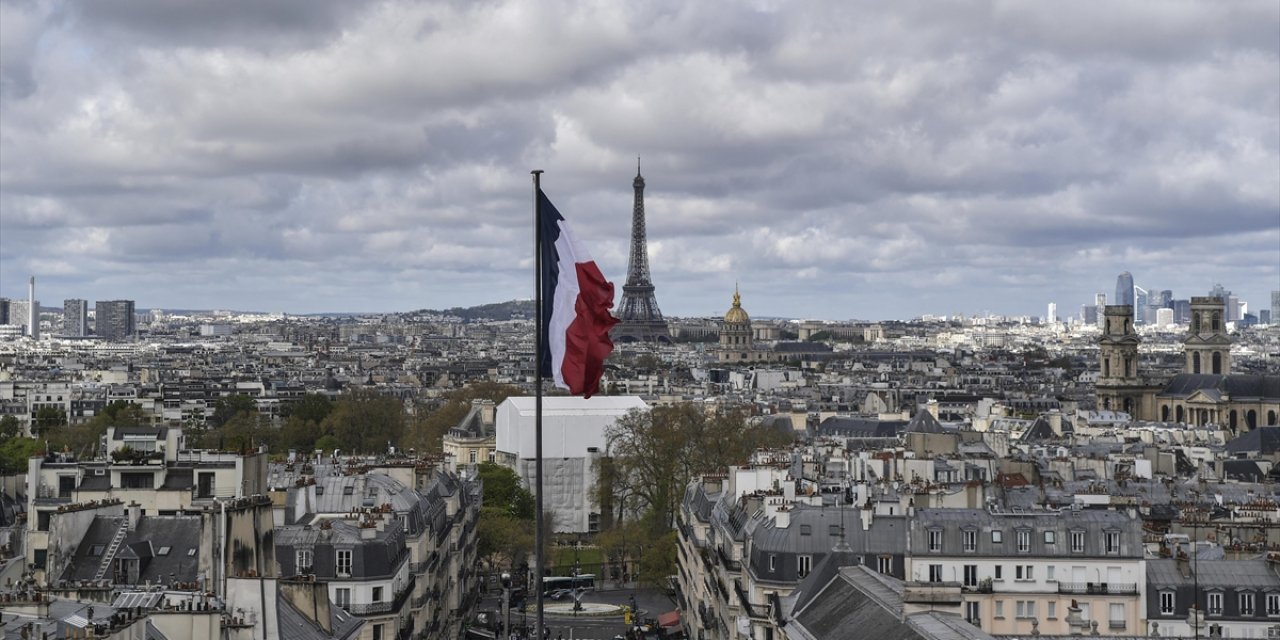 Fransa'da "1961 Paris Katliamı"nın Tanınmasını İsteyen Milletvekili Ölüm Tehditleri Aldığını Açıkladı