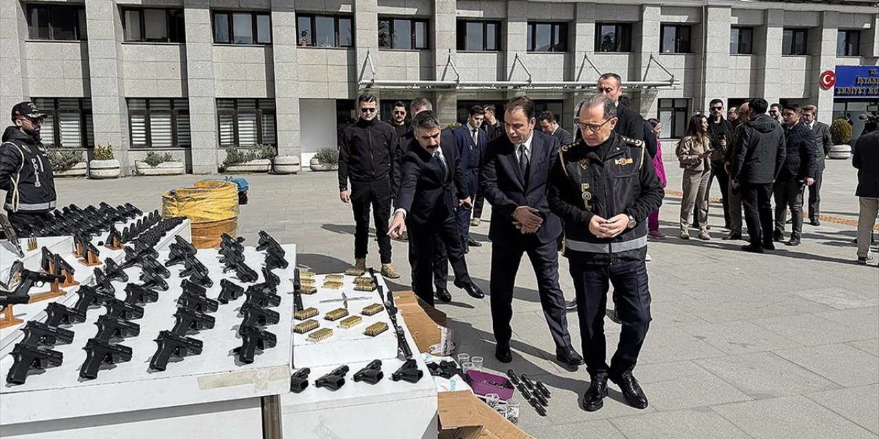 İstanbul'da Suç Örgütlerine Yönelik Operasyonlarda 49 Şüpheli Tutuklandı