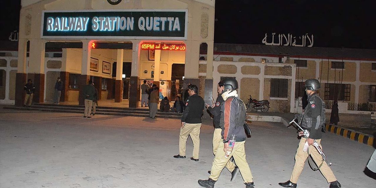 Pakistan'daki Tren Saldırısına Dair Operasyonda 155 Yolcu Kurtarıldı, 27 Saldırgan Öldürüldü