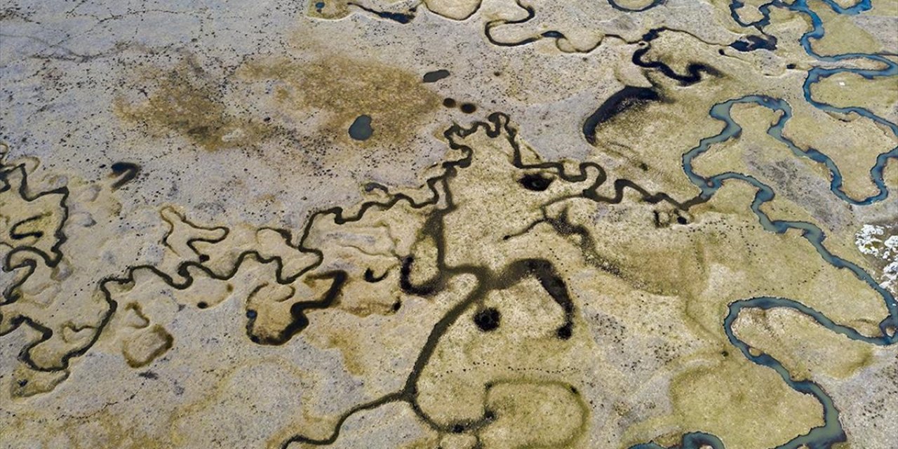 Sarıalan Yaylası'nda Menderesler Karların Erimesiyle Suyla Doldu