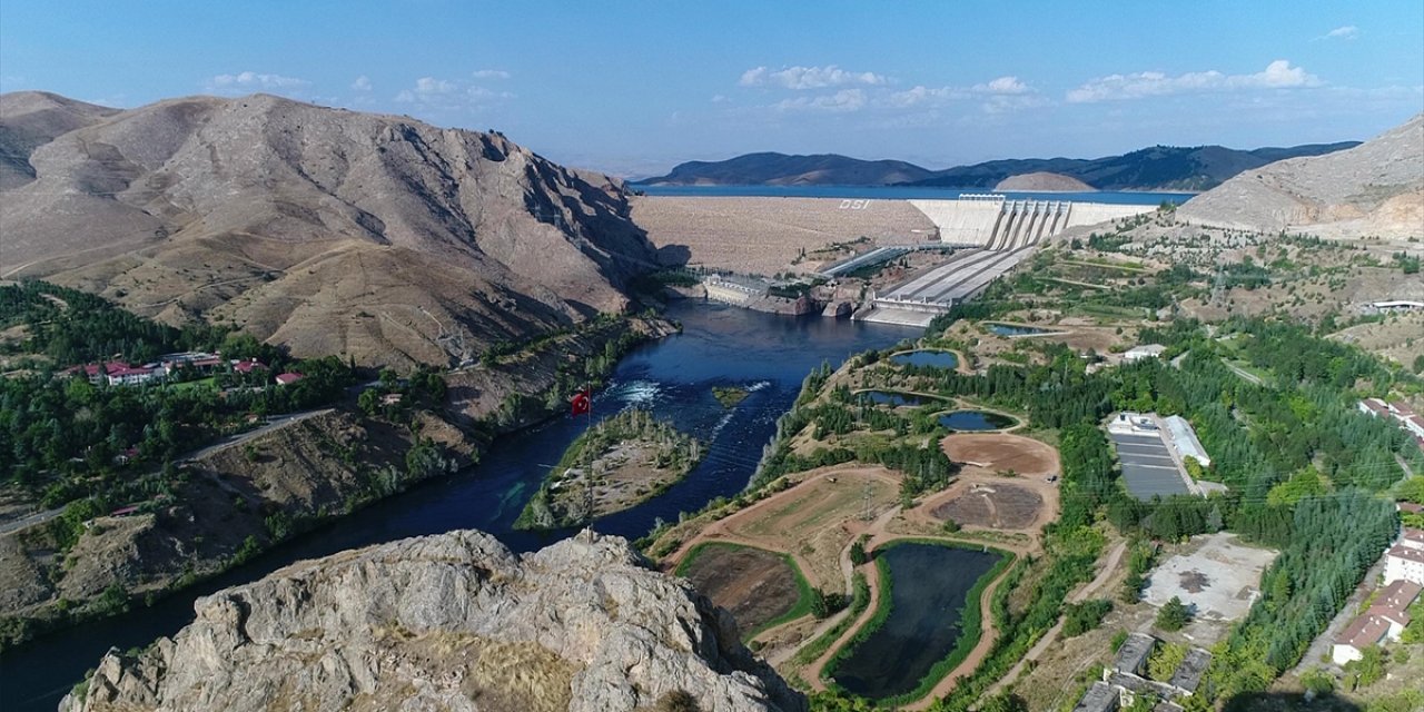 Temiz Enerjiden Elektrik Üretiminde Suyun Gücü Ağır Bastı
