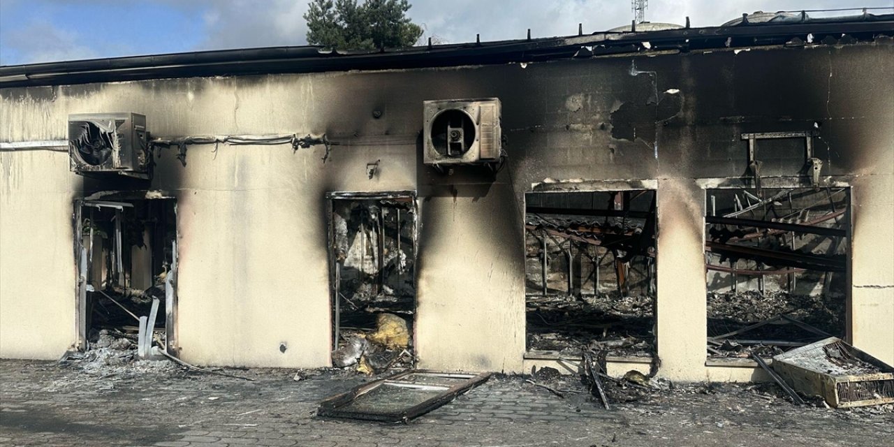 Fransa'da Kundaklanan Caminin Yetkilileri İbadethanelerine Bir An Önce Kavuşmak İstiyor