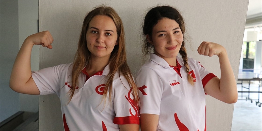 Bilekleri Bükülmeyen Kızlar Dünya Şampiyonasına Odaklandı