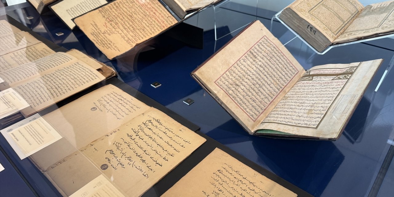 "Osmanlı Sultanlarının Ramazan Geleneği: Huzur Dersleri" Sergisi Açıldı