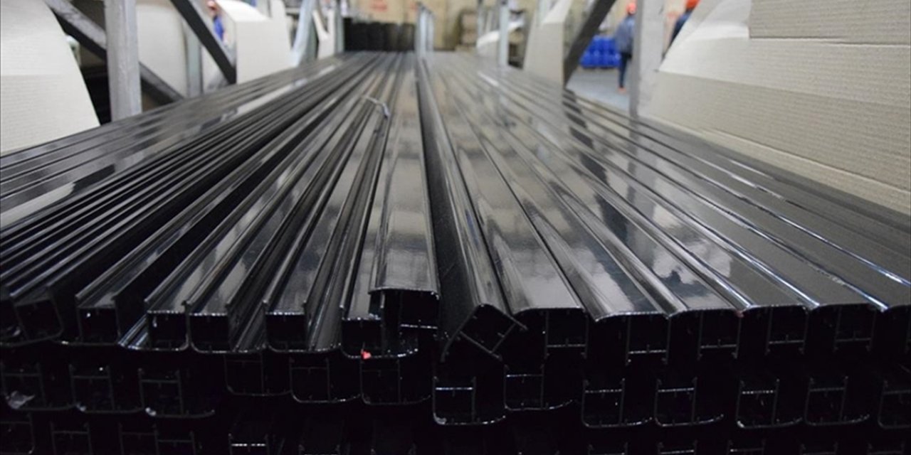 ABD Başkanı Trump'ın Çelik ve Alüminyum İthalatına Yönelik Tarifeleri Yürürlüğe Girdi