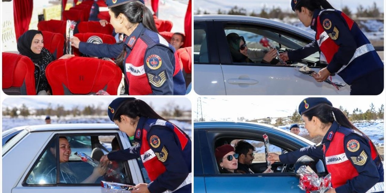 Kadın Jandarmalar Araçları Ceza İçin Değil Hemcinslerine Karanfil Vermek İçin Durdurdu