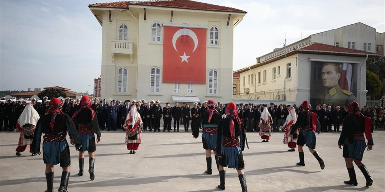 Çanakkale Deniz Zaferi'nin 110. Yılı Etkinlikleri Çimenlik Kalesi'ndeki Törenle Başladı