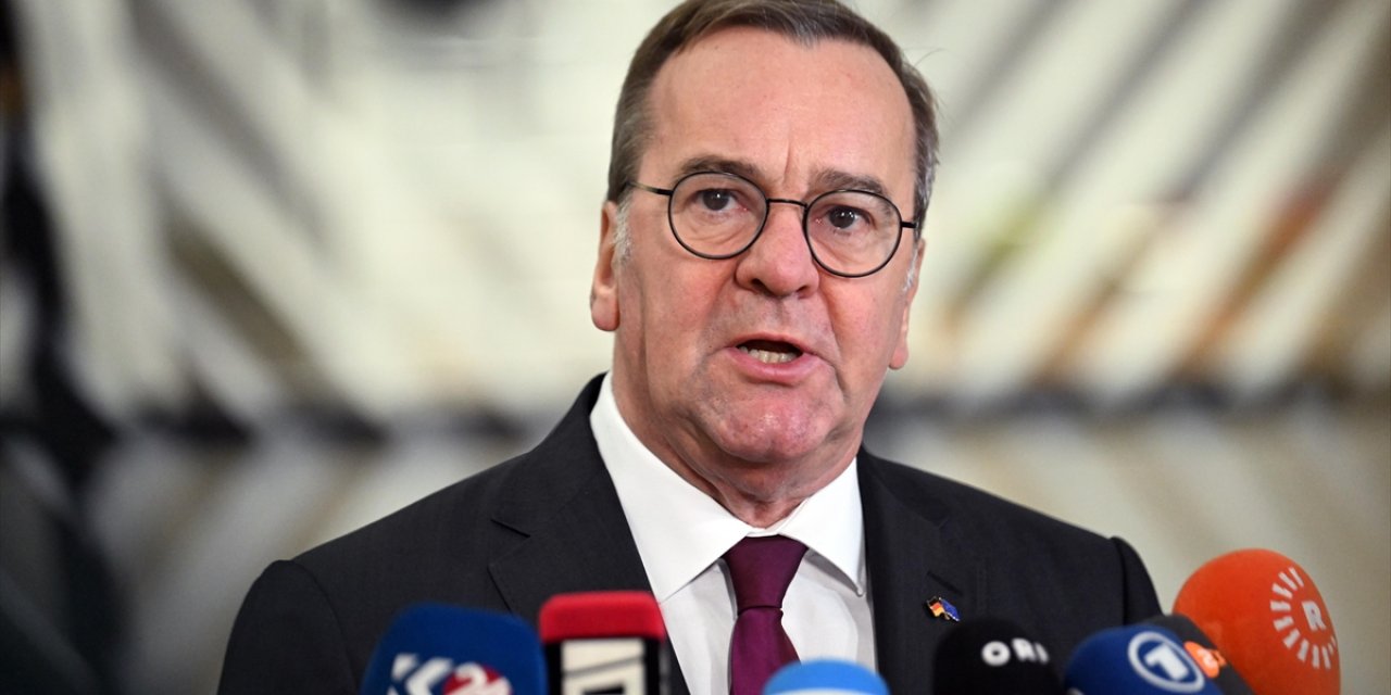 Almanya Savunma Bakanı Pistorius, Ukrayna'da "30 Günlük Ateşkes" Fikrini Memnuniyetle Karşıladı