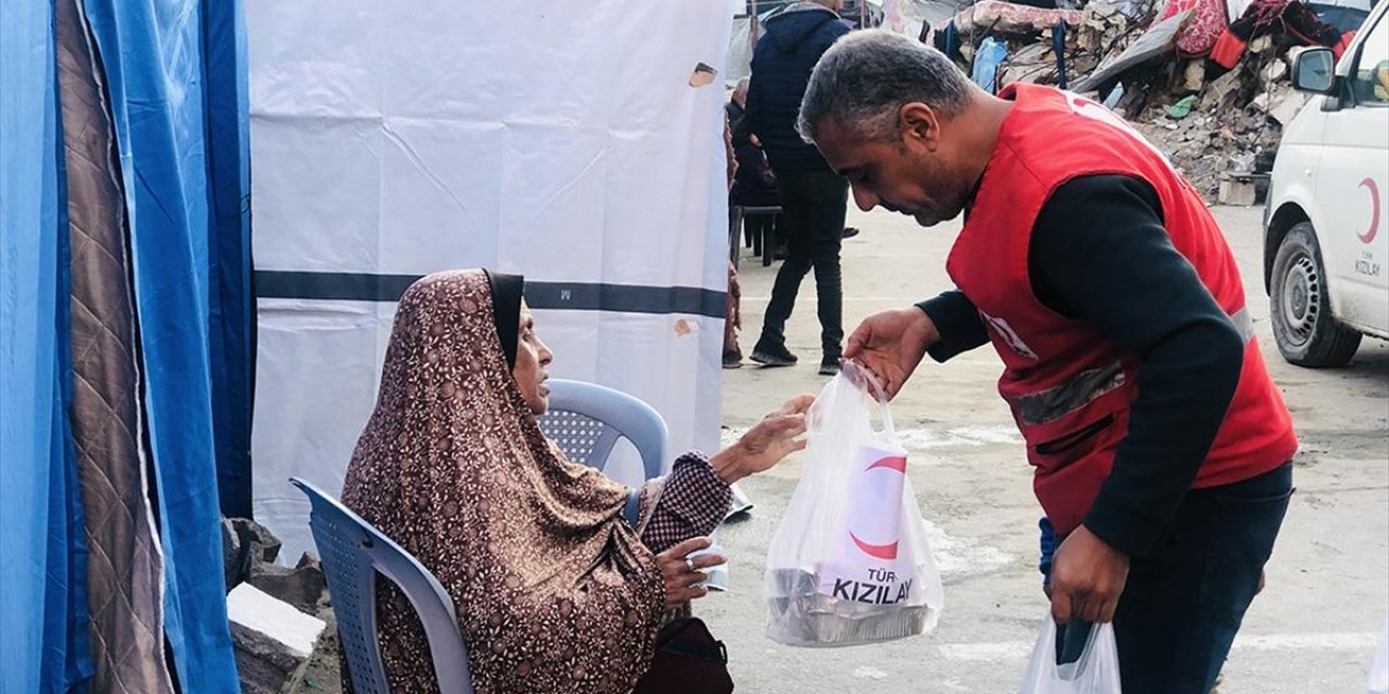 Türk Kızılay Ramazanda da Gazze'ye Sıcak Yemek Ulaştırıyor