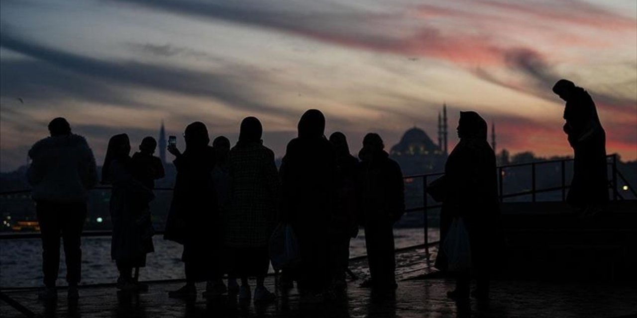 İstanbul'un Nüfusu Merkez İlçelerde Düşerken Beylikdüzü İle Esenyurt'ta Artıyor