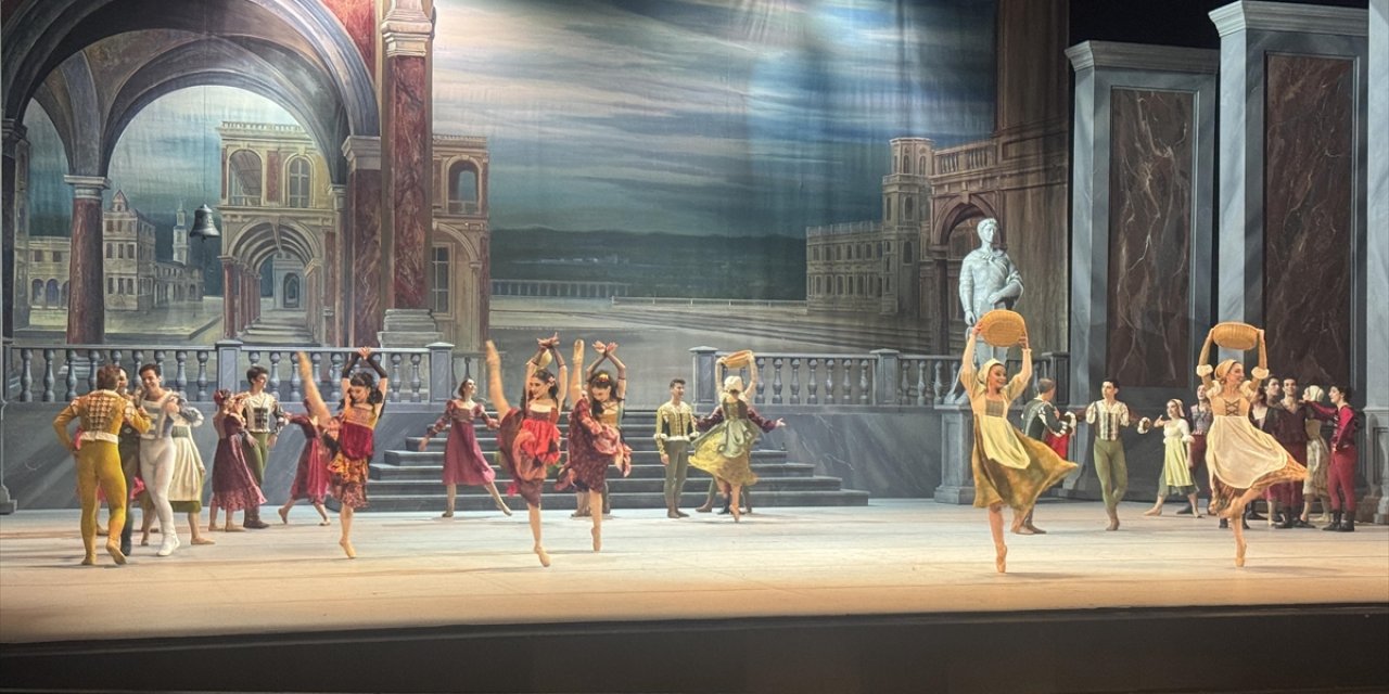 "Romeo ve Juliet" Bale Gösterisi, 15 Mart'ta AKM'de Sanatseverlerle Buluşacak