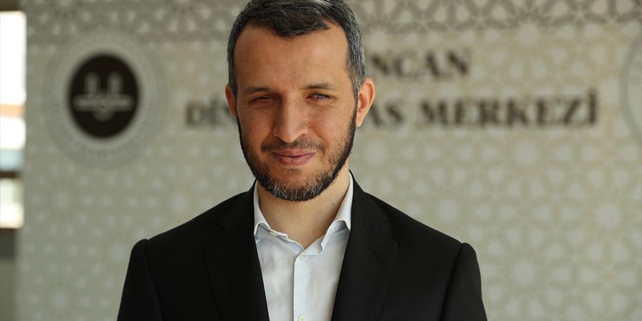 Diyanet Akademisinin Görme Engelli Öğretim Görevlisi, Din Adamları Yetiştirecek