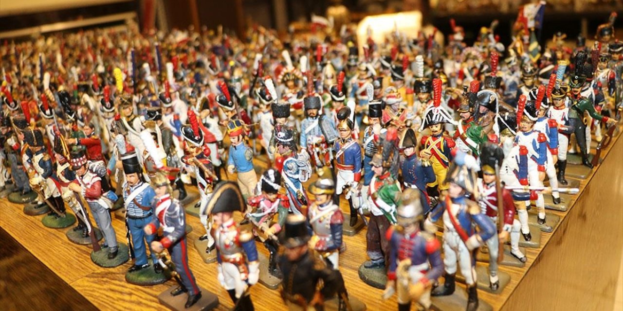 Antika Tutkunu İşçi 6 Yılda Biriktirdiği Objeleri Depoda Sergiliyor