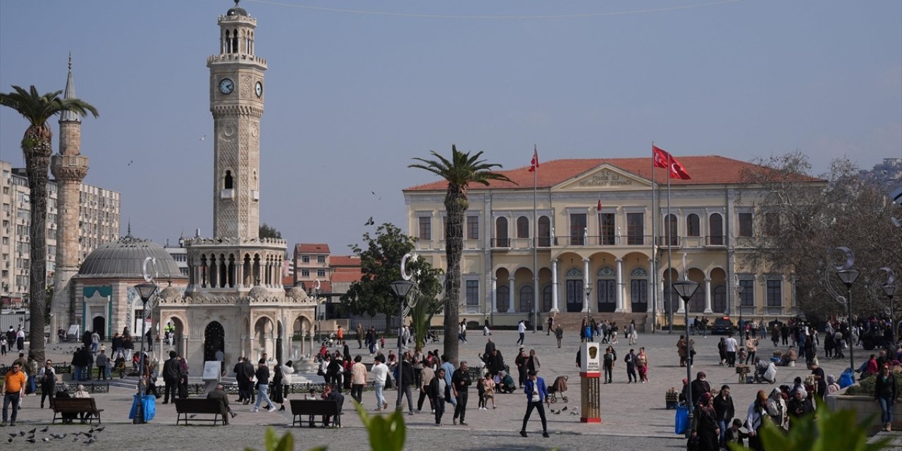 İzmir'de 31,1 Dereceyle Mart Sıcaklık Rekoru Kırıldı