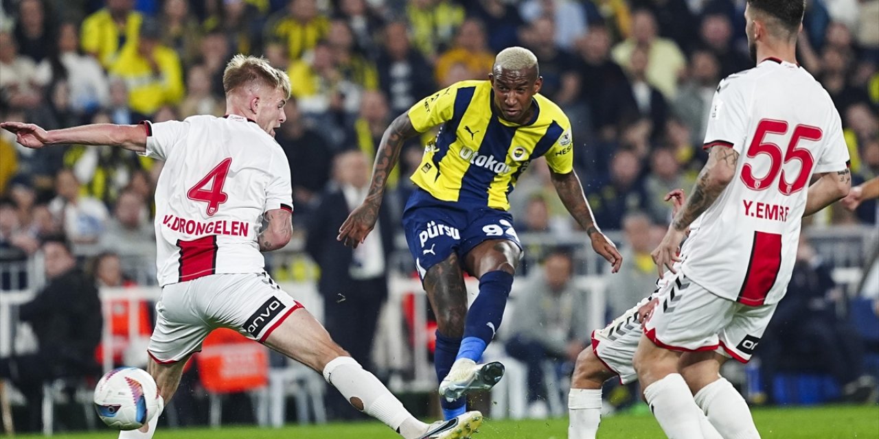 Fenerbahçe Zirve Yarışında Samsunspor'a Takıldı